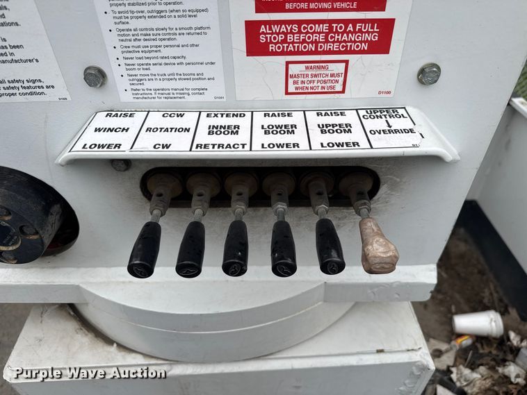 image for item EV1742 2015 Ford  F550 XL Super Duty  bucket truck