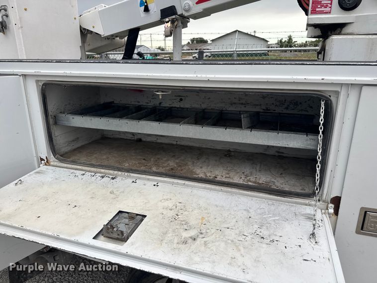 image for item EV1742 2015 Ford  F550 XL Super Duty  bucket truck