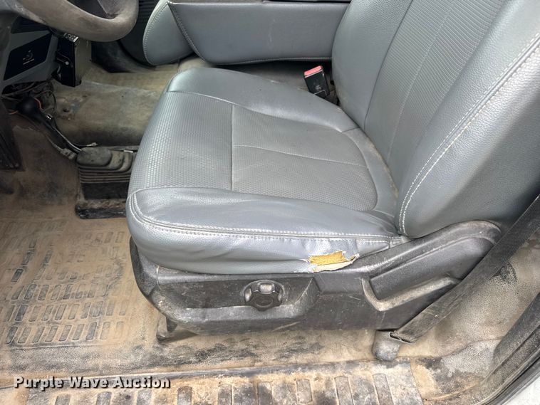 image for item EV1742 2015 Ford  F550 XL Super Duty  bucket truck