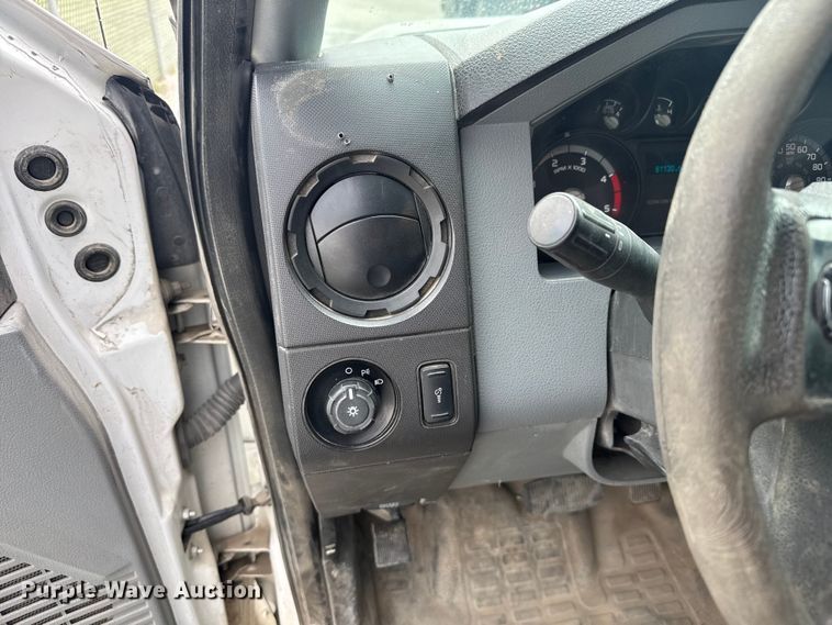 image for item EV1742 2015 Ford  F550 XL Super Duty  bucket truck