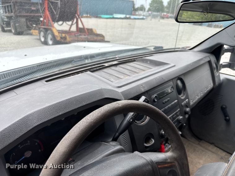 image for item EV1742 2015 Ford  F550 XL Super Duty  bucket truck