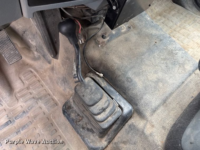 image for item EV1742 2015 Ford  F550 XL Super Duty  bucket truck