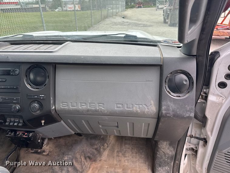 image for item EV1742 2015 Ford  F550 XL Super Duty  bucket truck