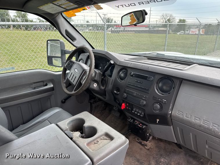 image for item EV1742 2015 Ford  F550 XL Super Duty  bucket truck