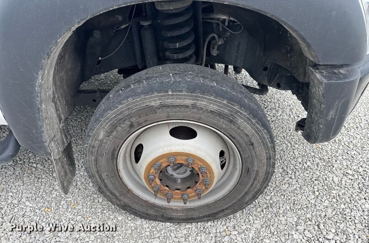 image for item EV1742 2015 Ford  F550 XL Super Duty  bucket truck