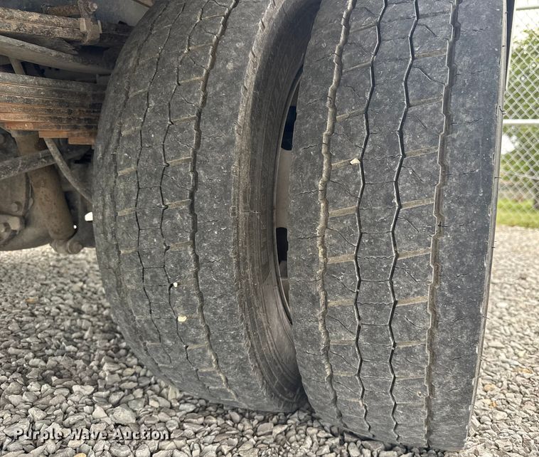 image for item EV1742 2015 Ford  F550 XL Super Duty  bucket truck