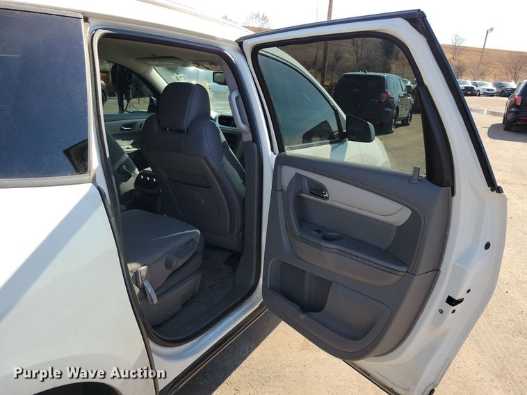image for item NB9897 2015 Chevrolet Traverse SUV