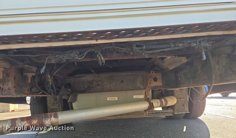 image for item OJ9916 2016 Ford E450 shuttle bus