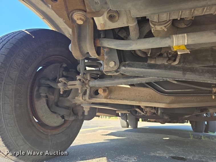 image for item OJ9916 2016 Ford E450 shuttle bus