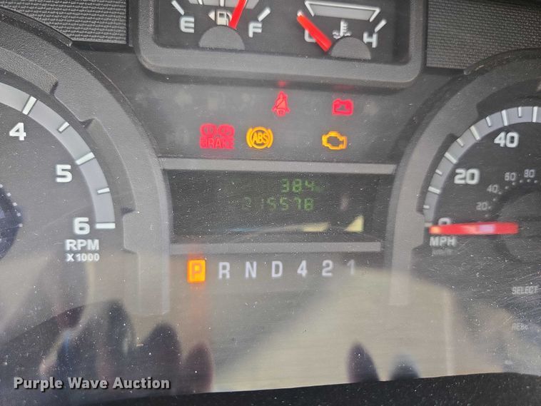 image for item OJ9916 2016 Ford E450 shuttle bus