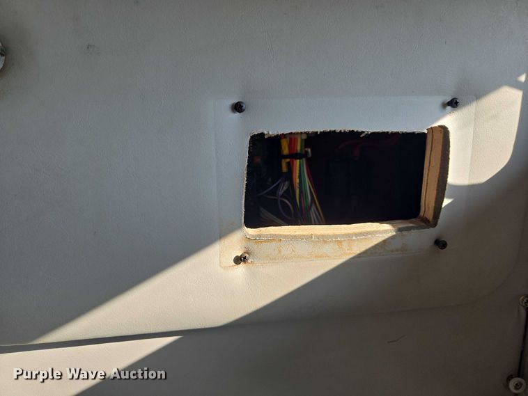 image for item OJ9916 2016 Ford E450 shuttle bus