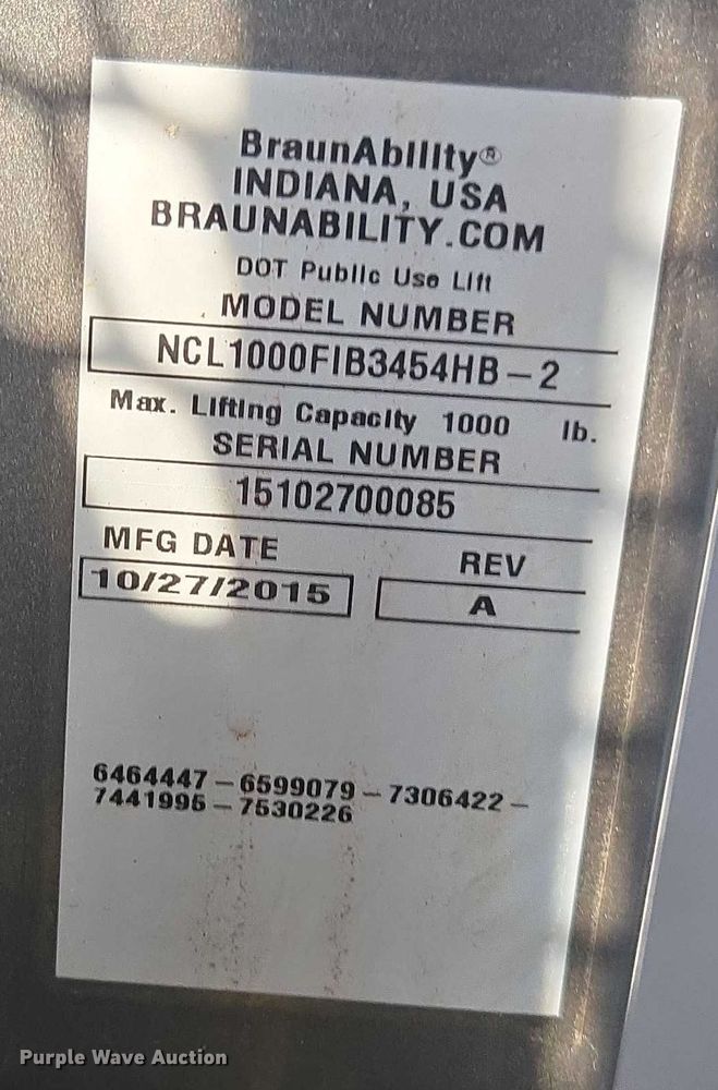 image for item OJ9916 2016 Ford E450 shuttle bus