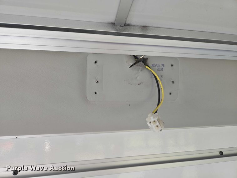 image for item OJ9916 2016 Ford E450 shuttle bus