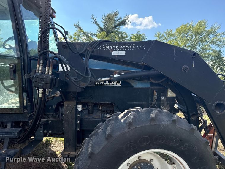 image for item DJ7780 New Holland 8260 MFWD tractor