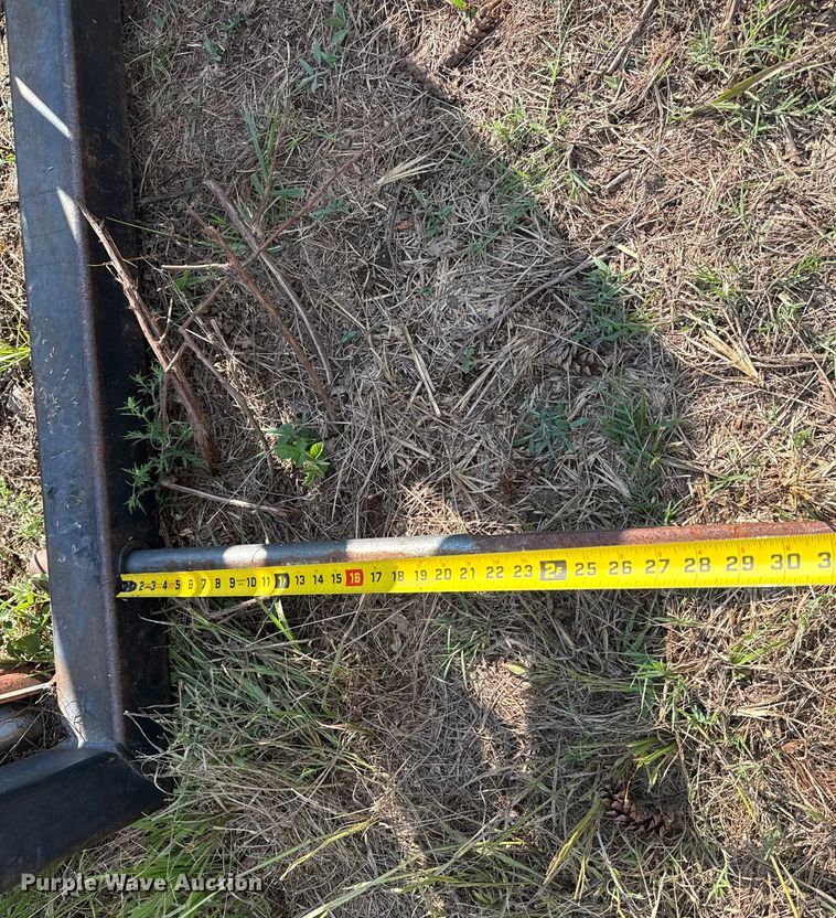 image for item DJ7780 New Holland 8260 MFWD tractor