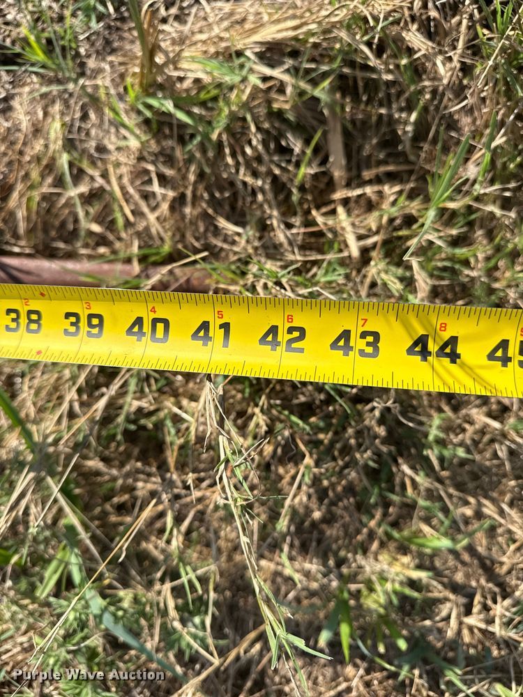 image for item DJ7780 New Holland 8260 MFWD tractor