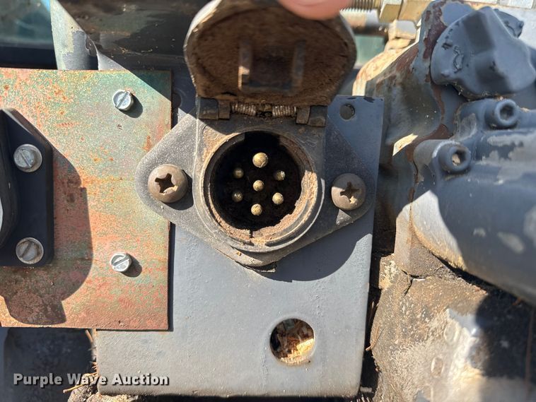 image for item DJ7780 New Holland 8260 MFWD tractor