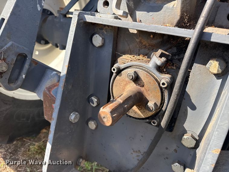 image for item DJ7780 New Holland 8260 MFWD tractor