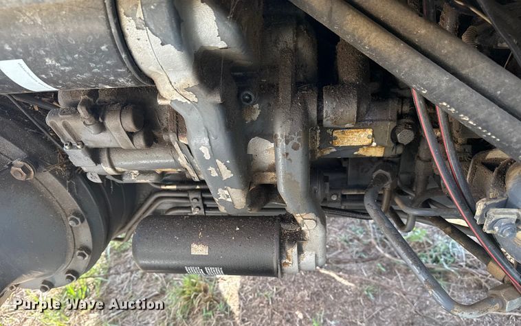 image for item DJ7780 New Holland 8260 MFWD tractor