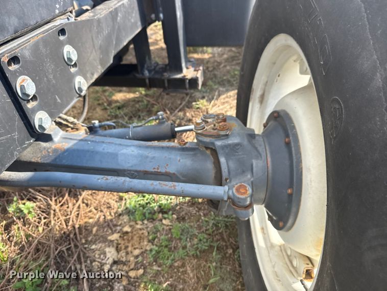 image for item DJ7780 New Holland 8260 MFWD tractor