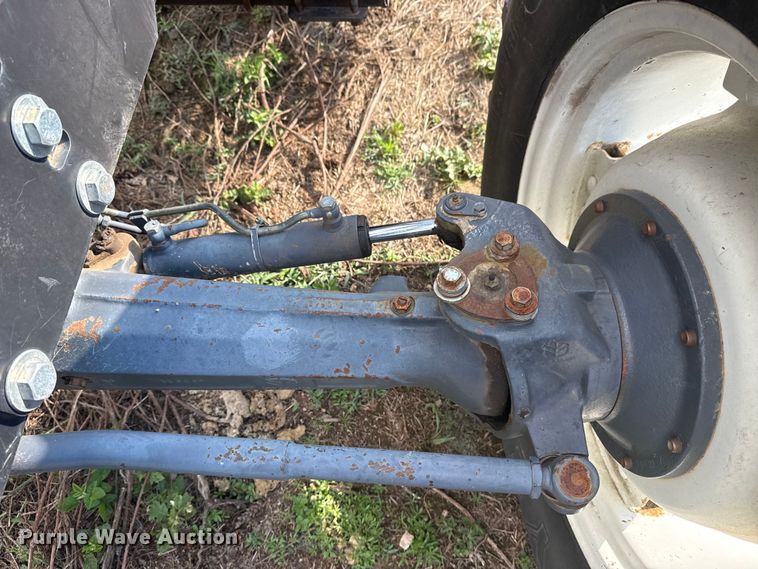 image for item DJ7780 New Holland 8260 MFWD tractor