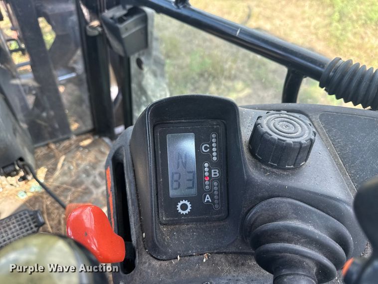 image for item DJ7780 New Holland 8260 MFWD tractor