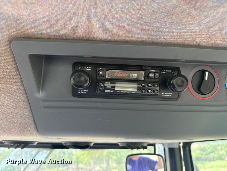 image for item DJ7780 New Holland 8260 MFWD tractor