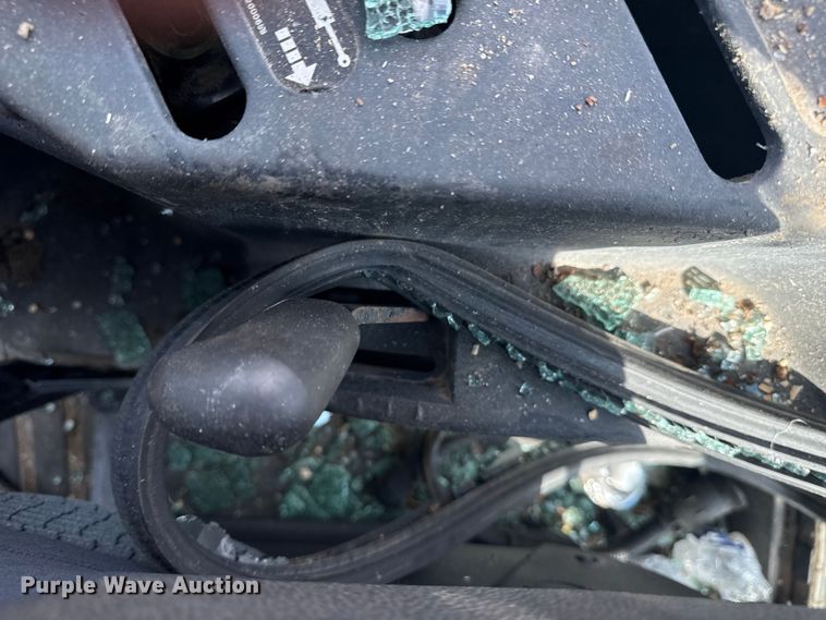 image for item DJ7780 New Holland 8260 MFWD tractor