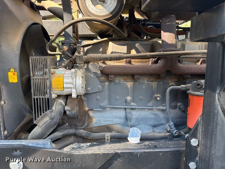 image for item DJ7780 New Holland 8260 MFWD tractor