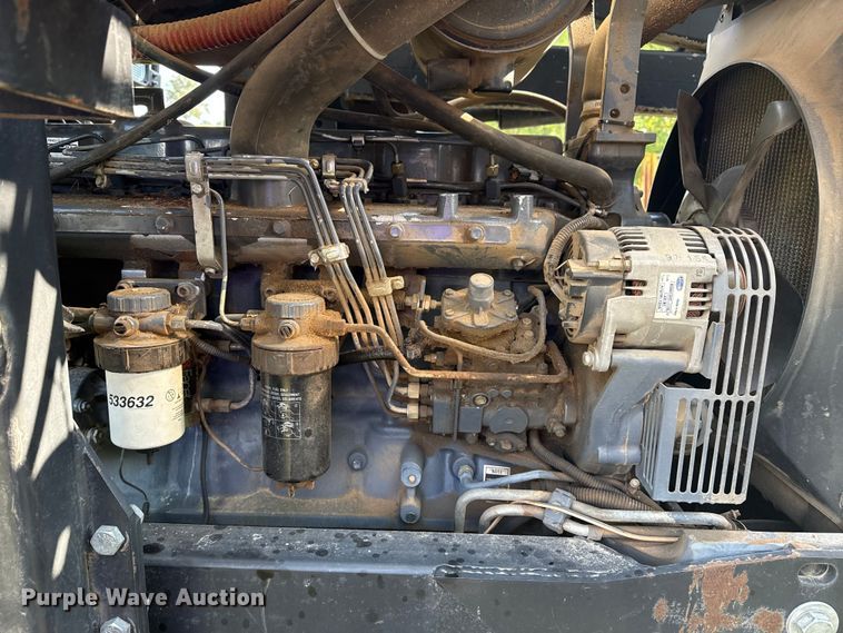 image for item DJ7780 New Holland 8260 MFWD tractor