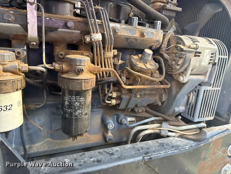 image for item DJ7780 New Holland 8260 MFWD tractor