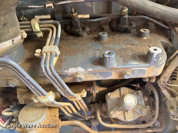 image for item DJ7780 New Holland 8260 MFWD tractor