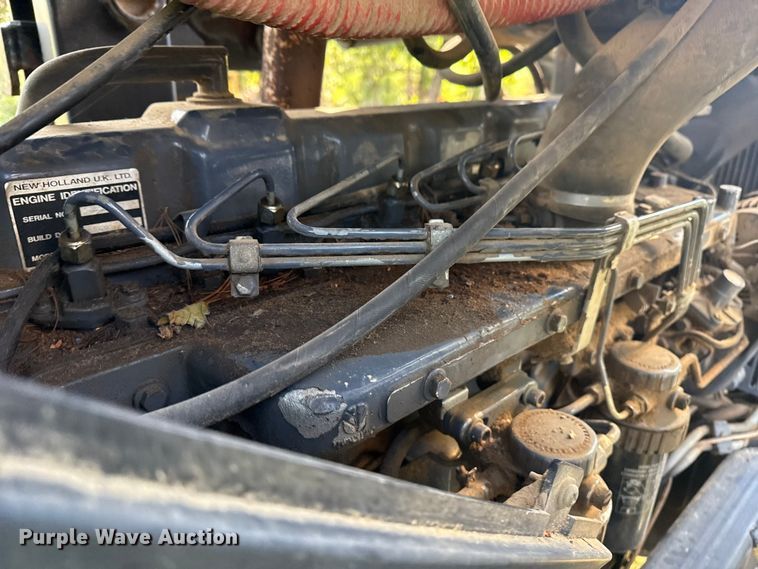 image for item DJ7780 New Holland 8260 MFWD tractor