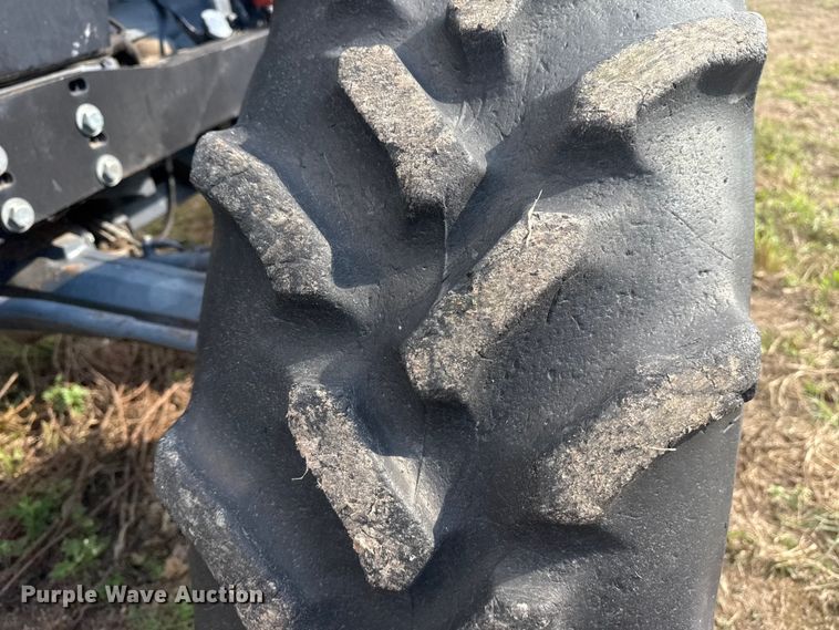 image for item DJ7780 New Holland 8260 MFWD tractor