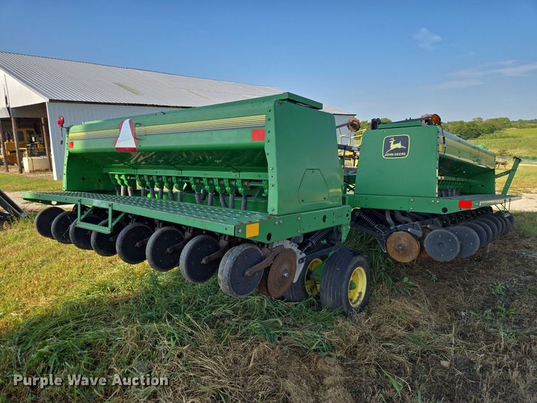 image for item DR2596 John Deere  455 grain drill