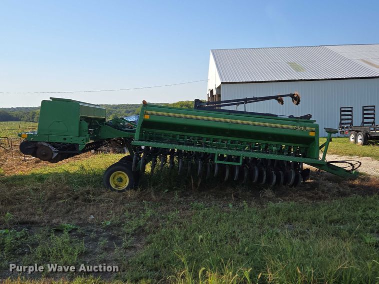 image for item DR2596 John Deere  455 grain drill
