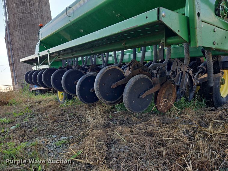 image for item DR2596 John Deere  455 grain drill
