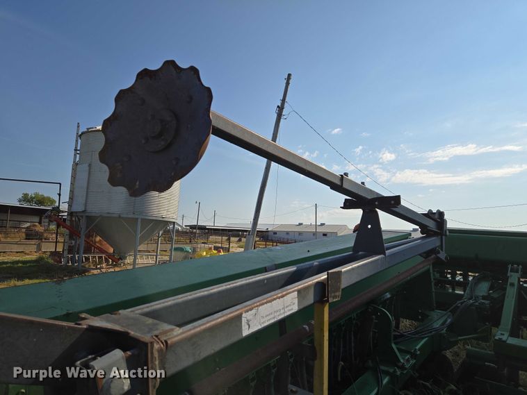 image for item DR2596 John Deere  455 grain drill