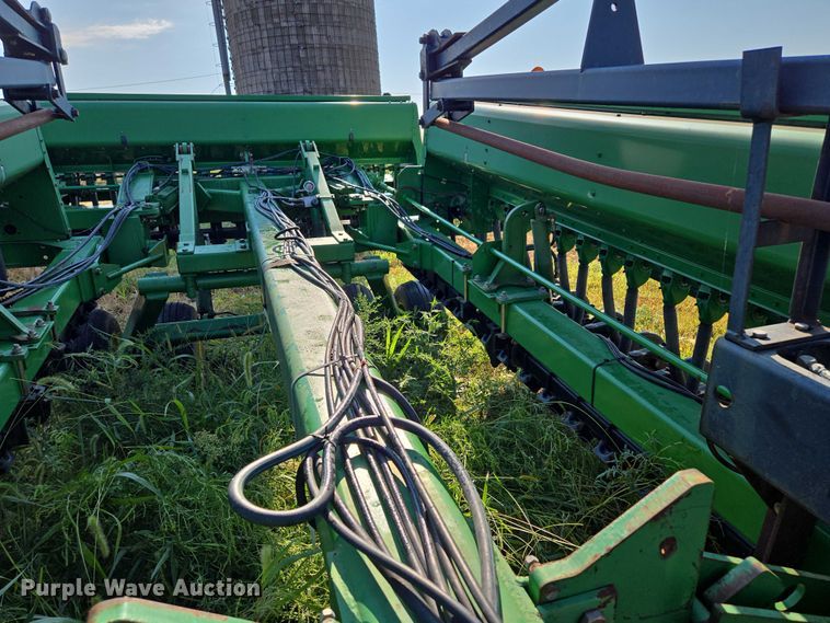 image for item DR2596 John Deere  455 grain drill