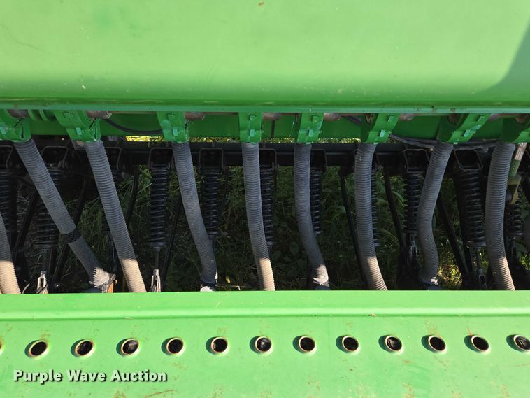 image for item DR2596 John Deere  455 grain drill