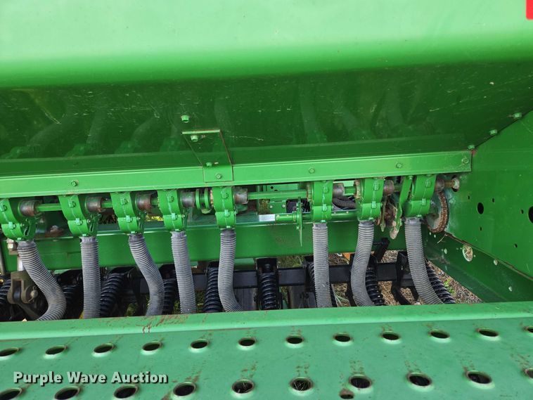 image for item DR2596 John Deere  455 grain drill