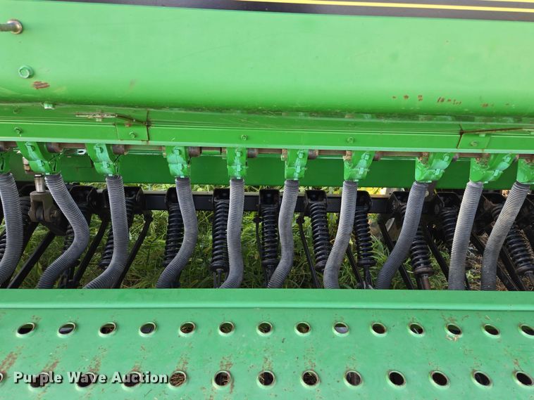 image for item DR2596 John Deere  455 grain drill