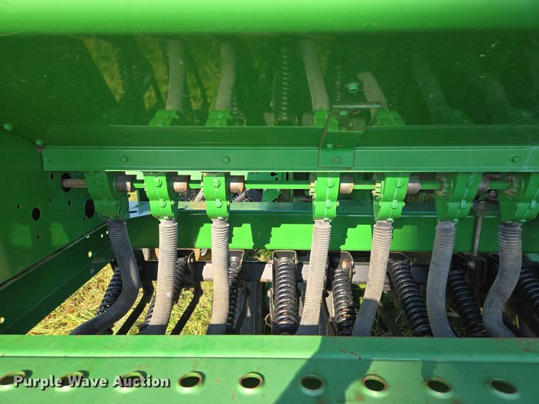 image for item DR2596 John Deere  455 grain drill