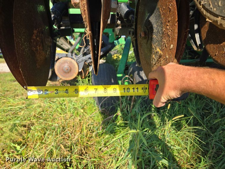 image for item DR2596 John Deere  455 grain drill