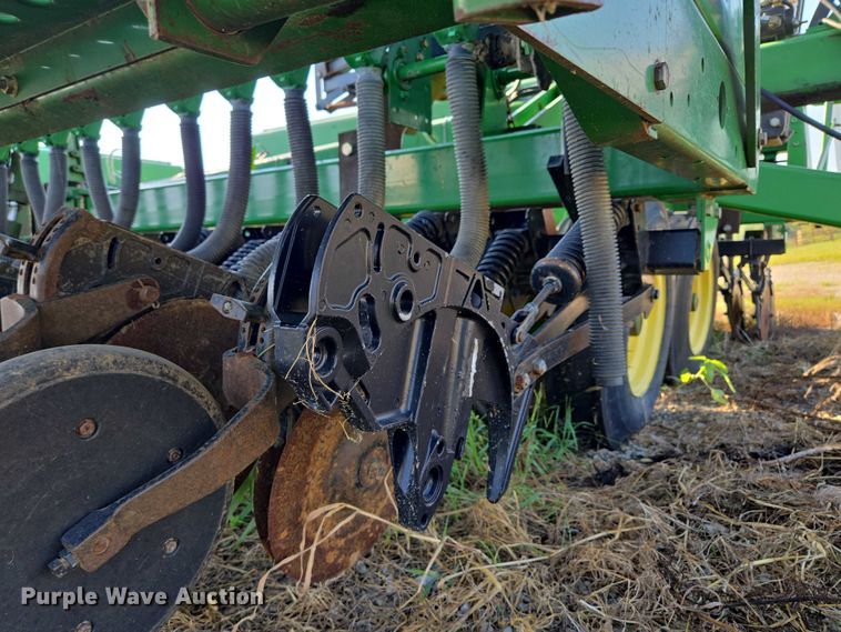 image for item DR2596 John Deere  455 grain drill