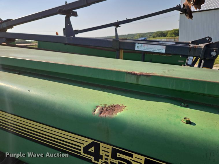 image for item DR2596 John Deere  455 grain drill