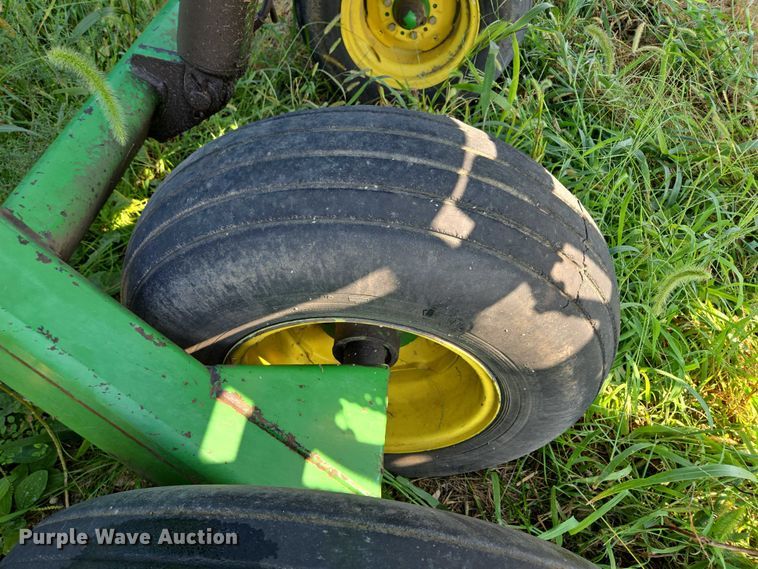 image for item DR2596 John Deere  455 grain drill