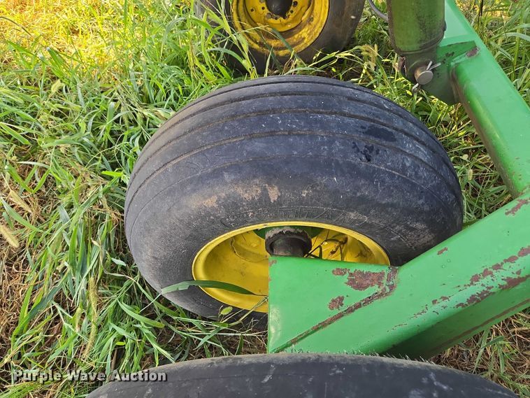 image for item DR2596 John Deere  455 grain drill