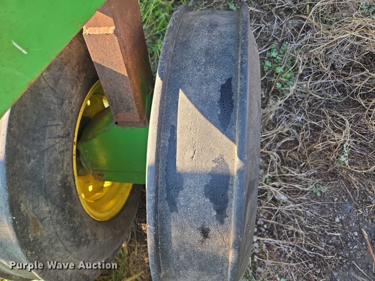 image for item DR2596 John Deere  455 grain drill