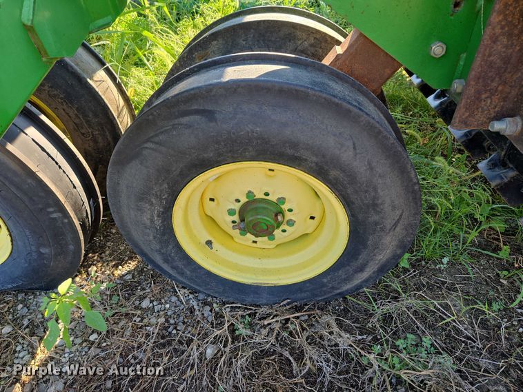 image for item DR2596 John Deere  455 grain drill